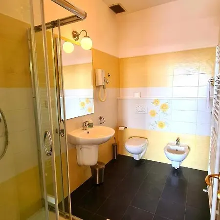 לינה וארוחת בוקר Eugenia 3*