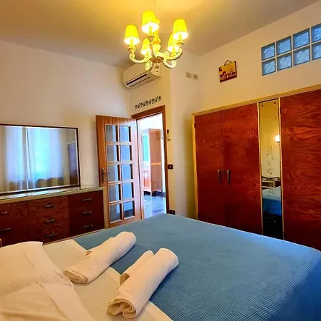 לינה וארוחת בוקר Eugenia