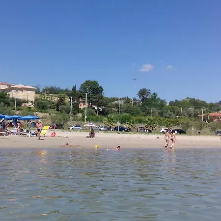 לינה וארוחת בוקר Eugenia