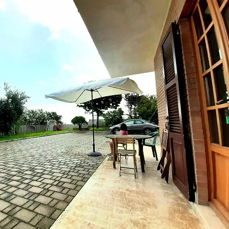 לינה וארוחת בוקר Eugenia